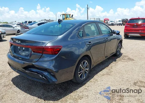 2024 Kia Forte Lxs z USA, uszkodzony, nr VIN 3KPF24AD4RE712335